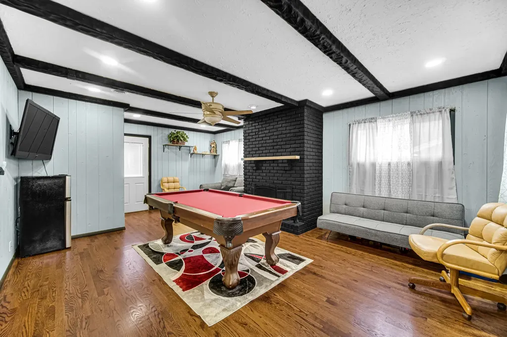 530 North 3rd Avenue Villa Park IL 60181