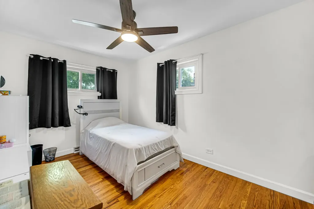 530 North 3rd Avenue Villa Park IL 60181