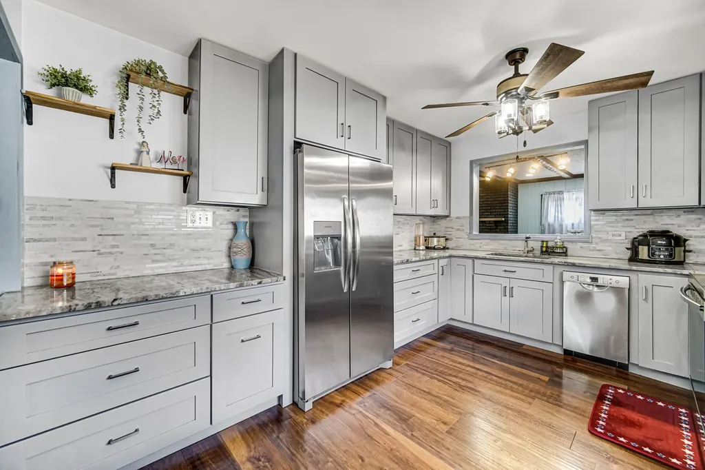 530 North 3rd Avenue Villa Park IL 60181
