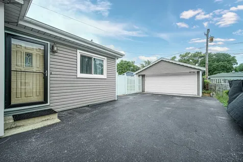 530 North 3rd Avenue Villa Park IL 60181