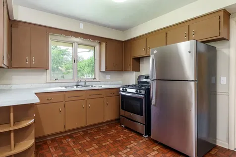 3611 Beach Street Rockford IL 61108
