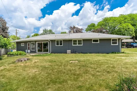 3611 Beach Street Rockford IL 61108