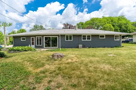 3611 Beach Street Rockford IL 61108