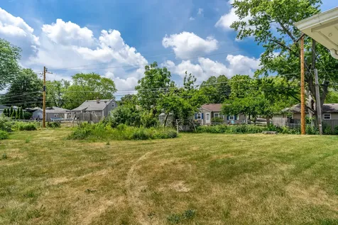 3611 Beach Street Rockford IL 61108