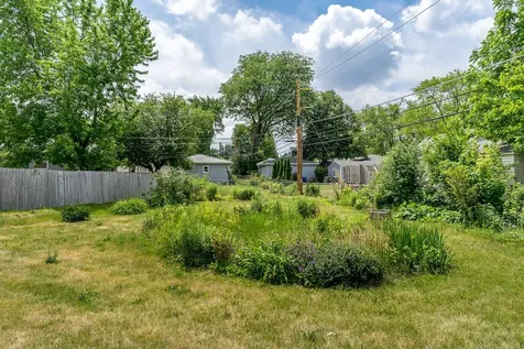 3611 Beach Street Rockford IL 61108
