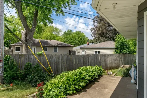 3611 Beach Street Rockford IL 61108