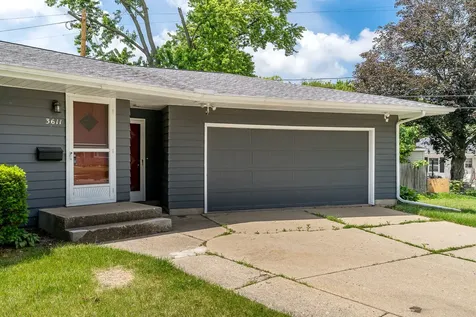 3611 Beach Street Rockford IL 61108