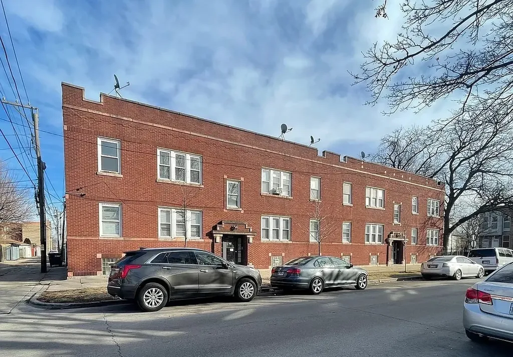4158 West Potomac Avenue Chicago IL 60651