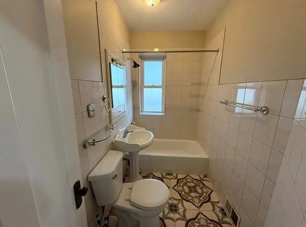 4158 West Potomac Avenue Chicago IL 60651