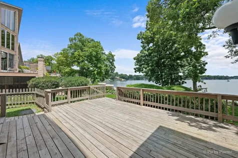 287 Holiday Drive Lake Holiday IL 60552