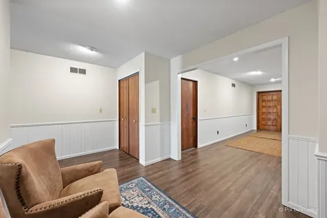 287 Holiday Drive Lake Holiday IL 60552