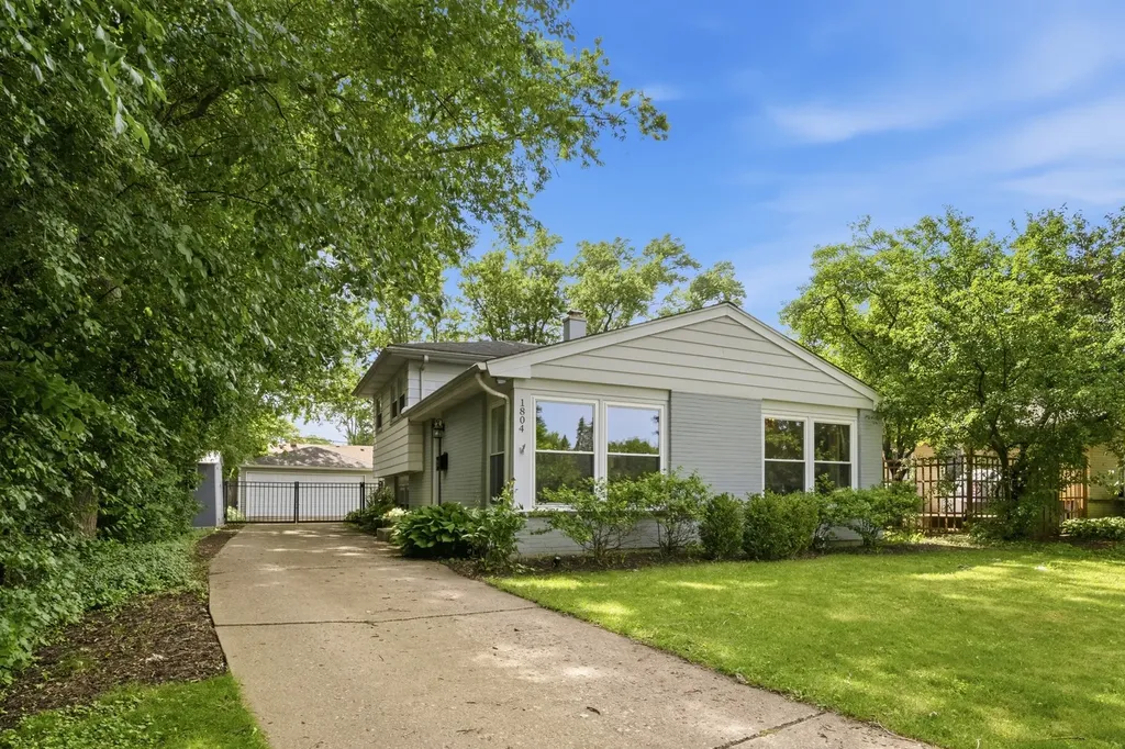 1804 Winthrop Road Highland Park IL 60035