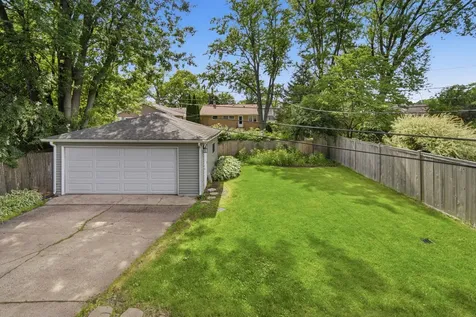 1804 Winthrop Road Highland Park IL 60035