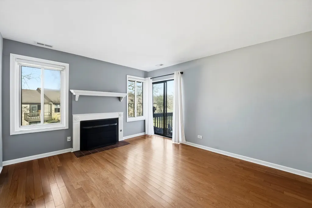 6267 Trinity Drive Lisle IL 60532