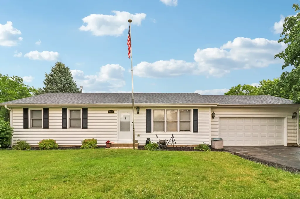 953 North East Street Marengo IL 60152