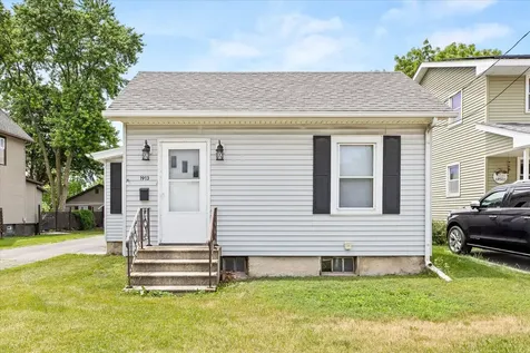 1913 Columbus Street Ottawa IL 61350