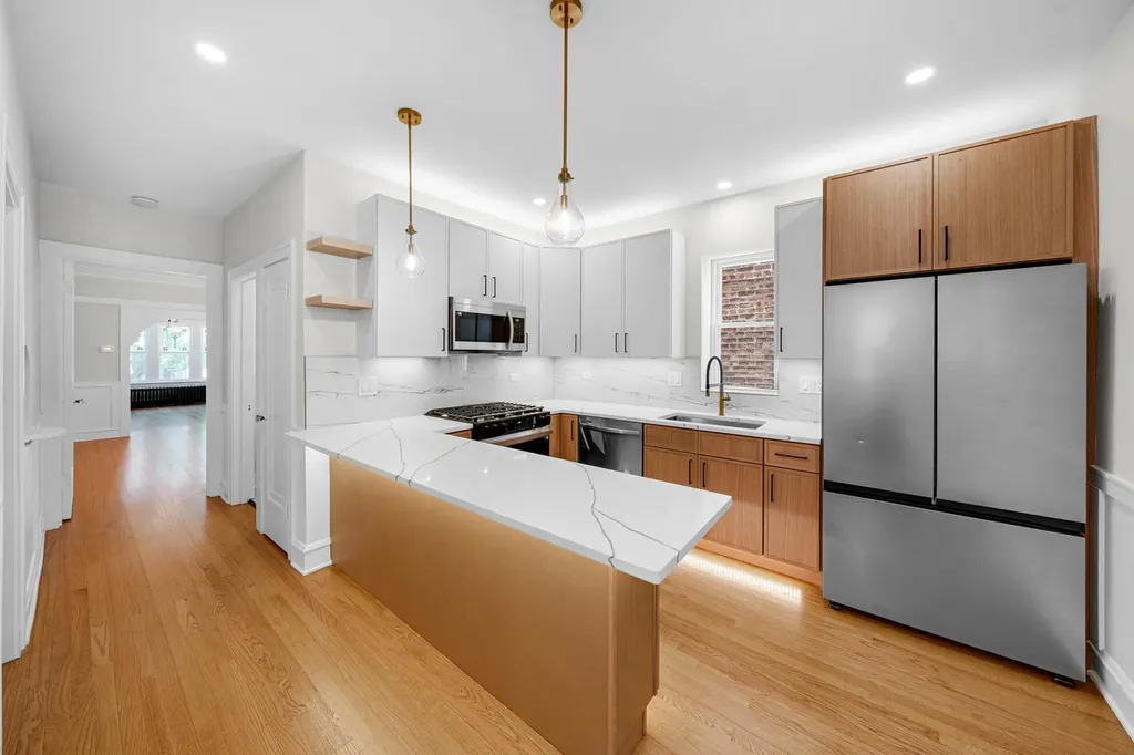 5341 West Wrightwood Avenue Chicago IL 60639