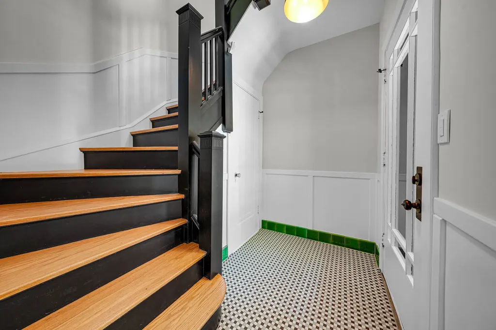 5341 West Wrightwood Avenue Chicago IL 60639
