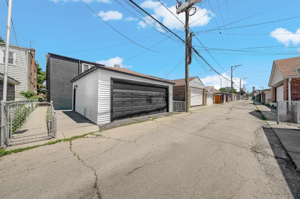 5341 West Wrightwood Avenue Chicago IL 60639