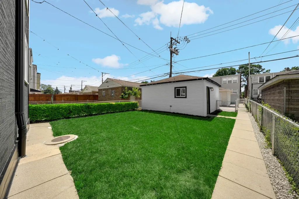 5341 West Wrightwood Avenue Chicago IL 60639