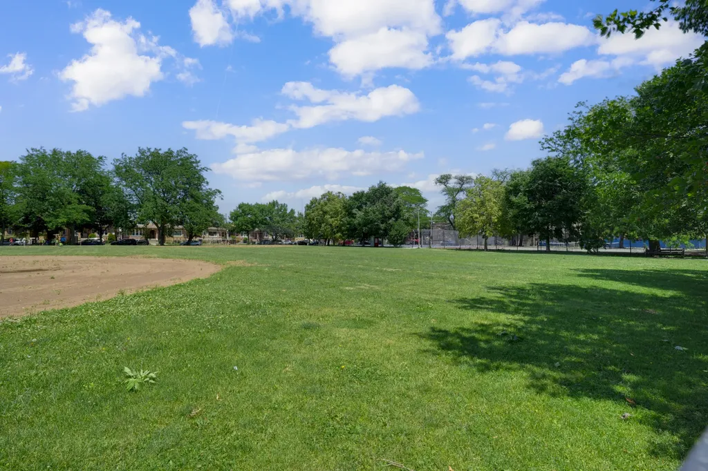 5341 West Wrightwood Avenue Chicago IL 60639