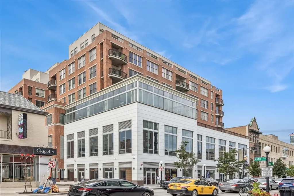 1124 Lake Street Oak Park IL 60301