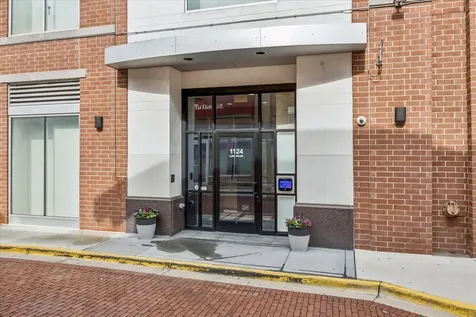 1124 Lake Street Oak Park IL 60301