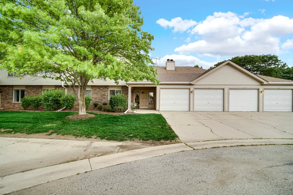 7000 Newport Drive Woodridge IL 60517