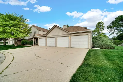 7000 Newport Drive Woodridge IL 60517