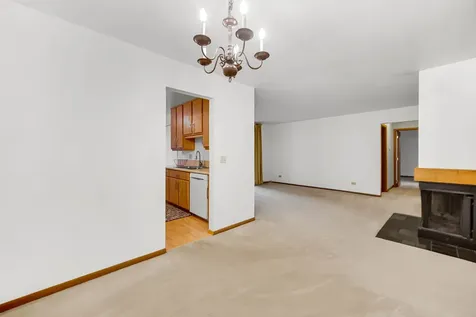 7000 Newport Drive Woodridge IL 60517