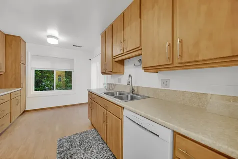 7000 Newport Drive Woodridge IL 60517