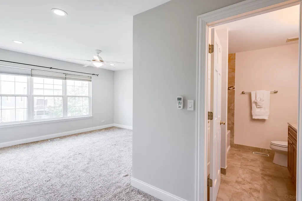806 Woodewind Drive Naperville IL 60563