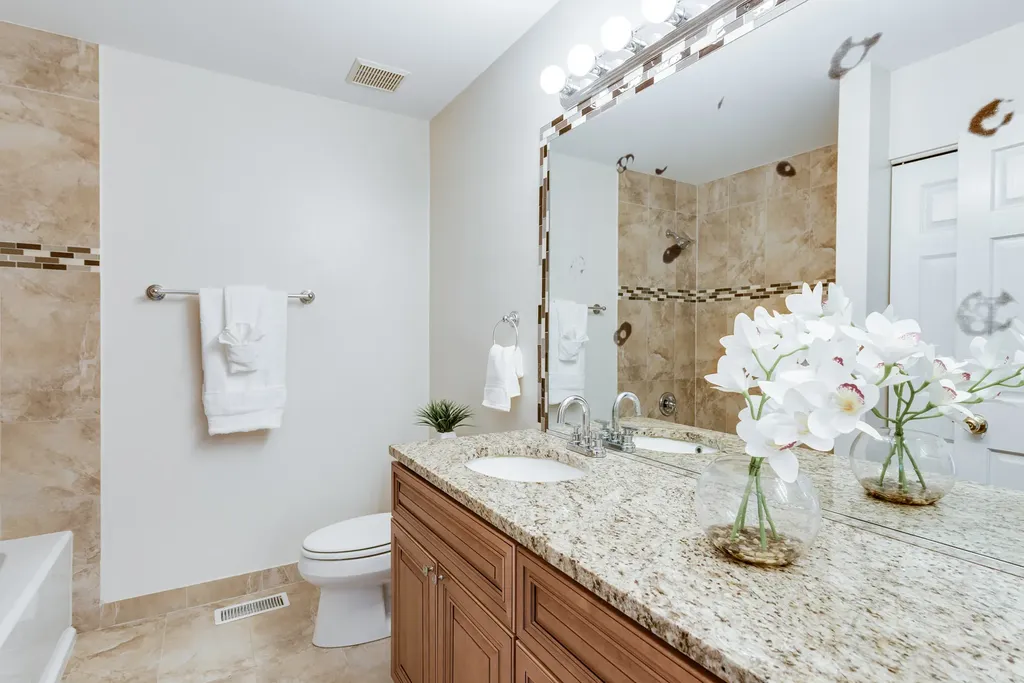 806 Woodewind Drive Naperville IL 60563