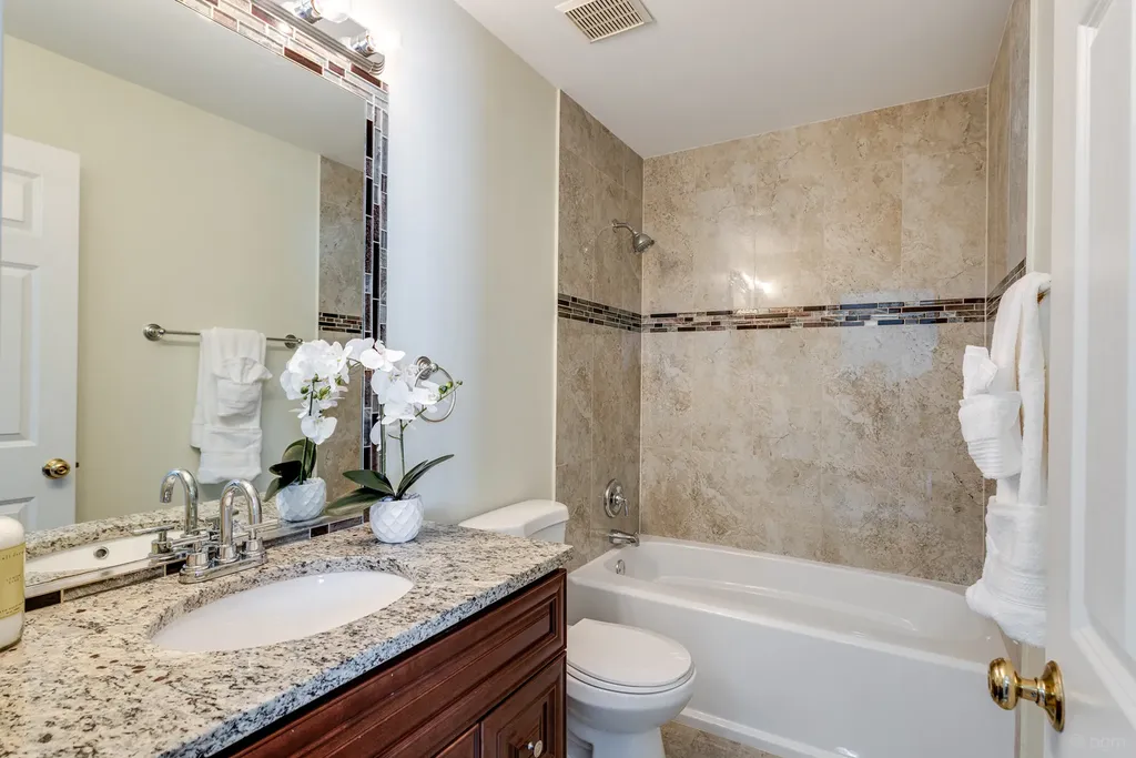 806 Woodewind Drive Naperville IL 60563