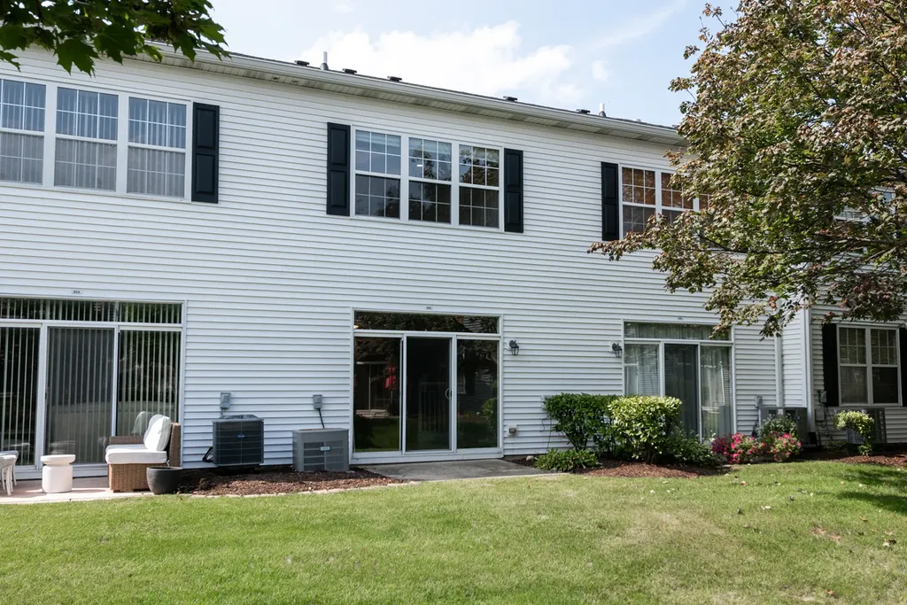 806 Woodewind Drive Naperville IL 60563