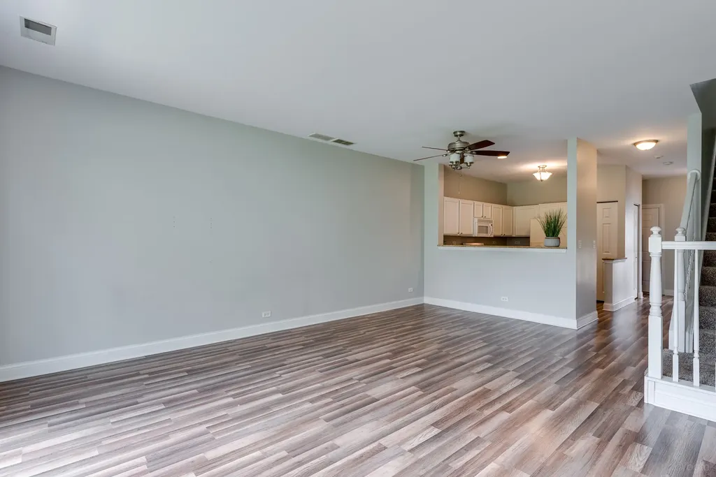 806 Woodewind Drive Naperville IL 60563