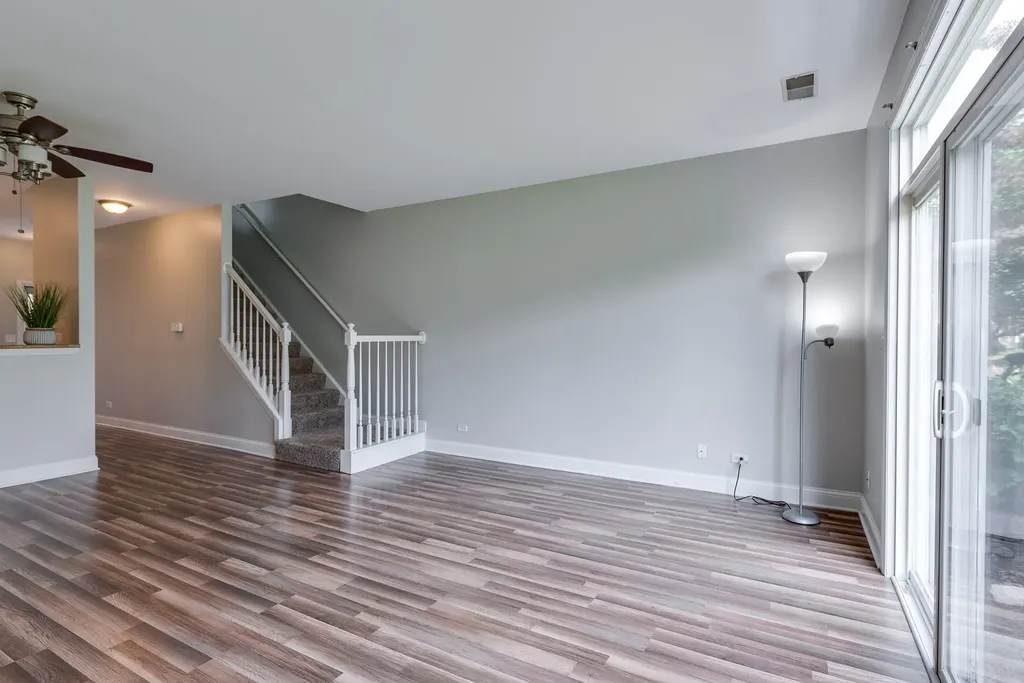 806 Woodewind Drive Naperville IL 60563
