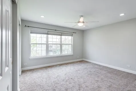 806 Woodewind Drive Naperville IL 60563