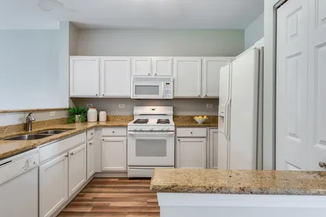 806 Woodewind Drive Naperville IL 60563