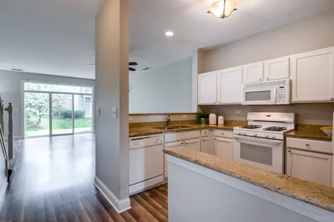 806 Woodewind Drive Naperville IL 60563