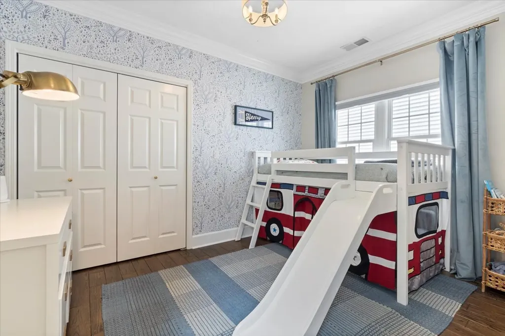 2911 North Racine Avenue Chicago IL 60657