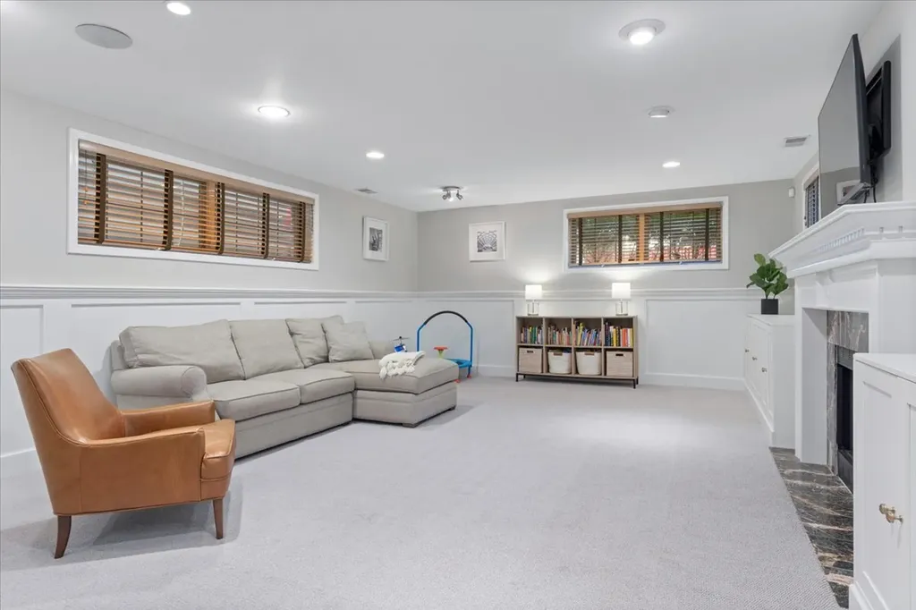 2911 North Racine Avenue Chicago IL 60657