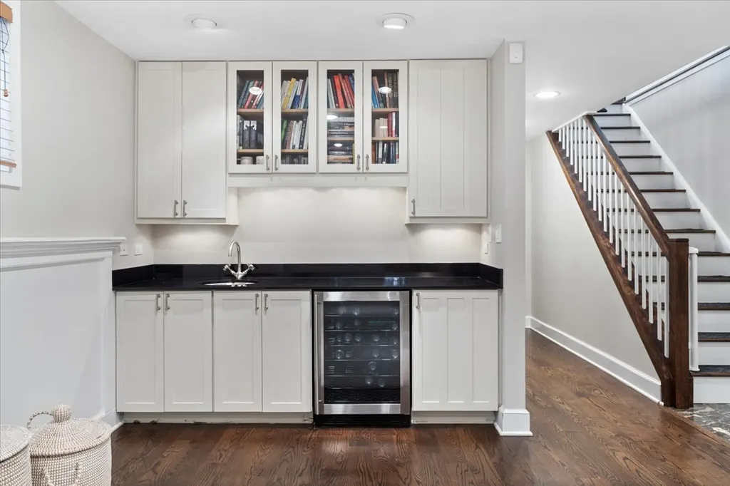 2911 North Racine Avenue Chicago IL 60657