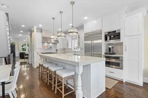 2911 North Racine Avenue Chicago IL 60657