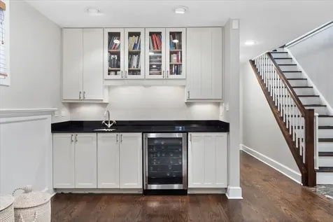 2911 North Racine Avenue Chicago IL 60657