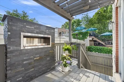 2911 North Racine Avenue Chicago IL 60657