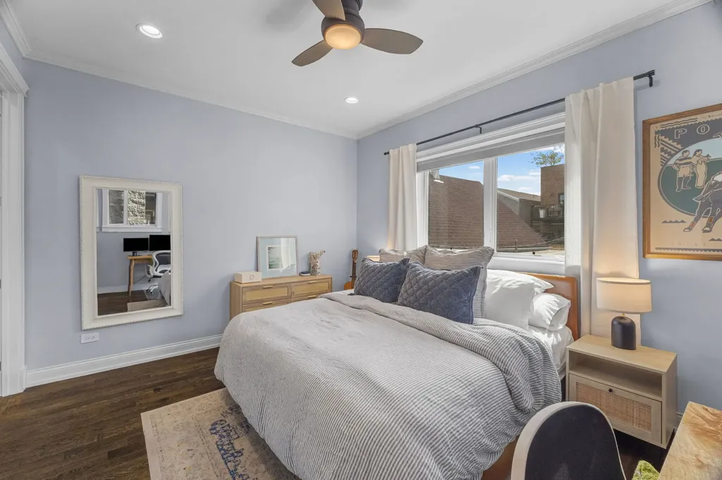 3322 North Kenmore Avenue Chicago IL 60657