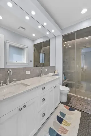 3322 North Kenmore Avenue Chicago IL 60657