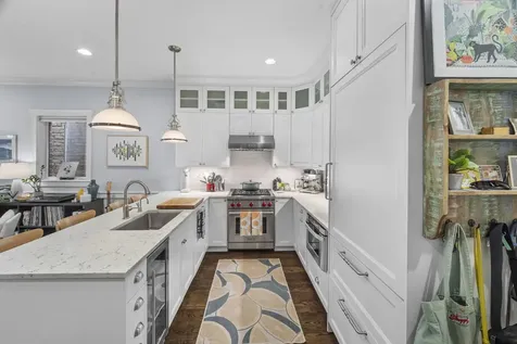3322 North Kenmore Avenue Chicago IL 60657