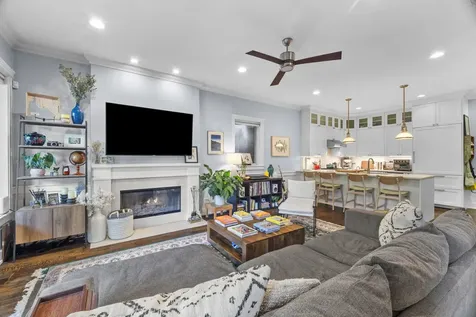 3322 North Kenmore Avenue Chicago IL 60657